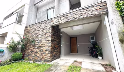 Sobrado em condomínio com 145m e espaço gourmet no Ecoville