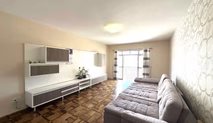 Apartamento de 3 quartos Reformado com 160m² na Comendador Araújo