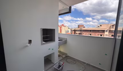 Apto no 8º andar com duas suites