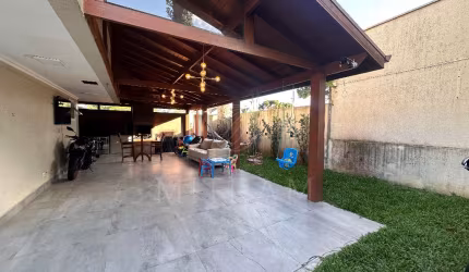 Casa não geminada em condominio fechado