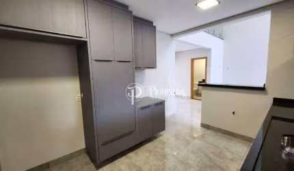 Casa com 3 dormitórios à venda, 187 m² por R$ 1.350.000,00 - Condomínio Bella Vitta - Londrina/PR