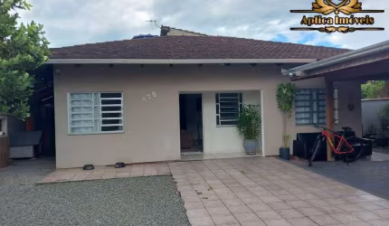 Casa com 04 Quartos na Meia Praia - Navegantes - Averbada - 180m do mar.