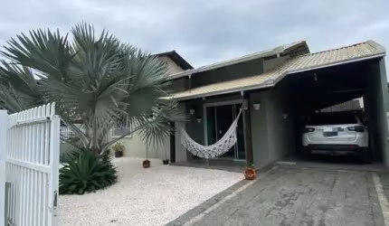 Belíssima casa no Bairro Gravatá - 300m do mar
