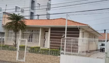 Casa de 3 dormitórios, 219 m² e terreno de 432 m². Jardim Atlântico.