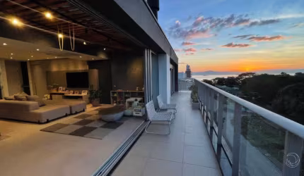 Cobertura vista mar para venda com 3 dormitórios, 3 suítes, 243 m² . João Paulo. Florianópolis.