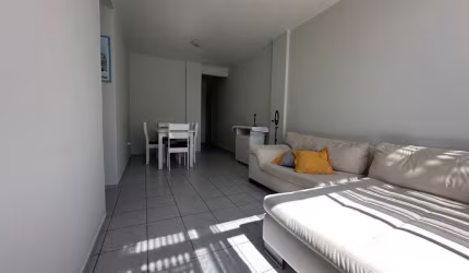 Apartamento de 62m² com 2 quartos em Coqueiros