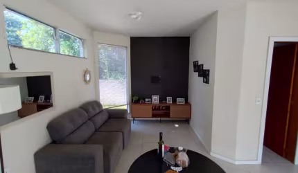 Casa com 2 suítes no bairro Campeche