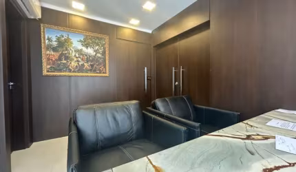 Sala comercial com 87m² no Centro