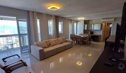 Apartamento de 141m² com 3 quartos sendo 2 suítes no Centro