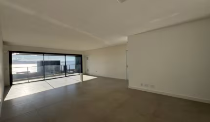 Apartamento de 176m² com 3 suítes, 5 banheiros e 4 vagas de garagem em Cacupé