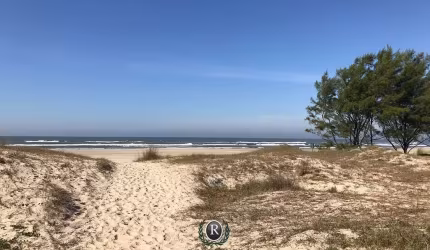 Terreno na quadra do Mar em Torres