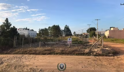 Terreno de esquina na Praia Paraiso em Torres/ RS