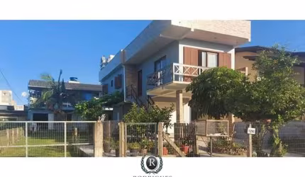 2 casas no mesmo pátio venda Stan Torres