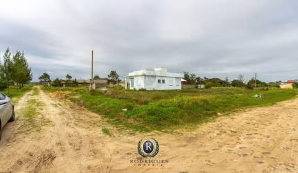Lote esquina venda Praia Real Torres