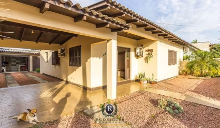 Casa aluguel anual Torres bairro Vila São João