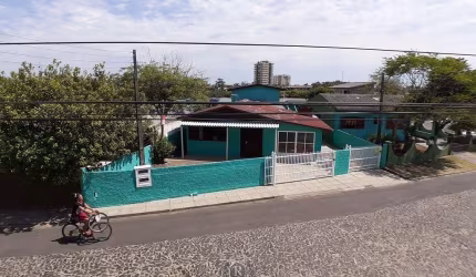 Casa fundos para o Rio Mampituba