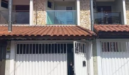 Sobrado  com 186m² a venda no Parque Savoy 3 Dormitórios 1 suíte  7 Vagas de Garagem