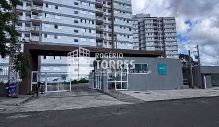 Apartamento a venda de 2/4, 1 suíte NASCENTE e ANDAR ALTO e 1 garagem no Cond. Top Club Residencial na VILA CANÁRIA