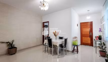 Apartamento a venda de 3/4 + dependência de empregada e 1 garagem em Nazaré