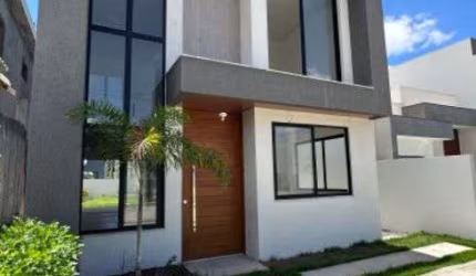 Casa duplex com acabamento superior 4 suites no Vila Florença em Abrantes, Camacari - BA
