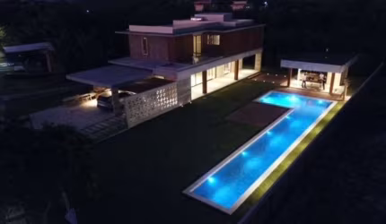 CASA DE ALTO LUXO COM FITNESS PRIVATIVO EM CONDOMÍNIO BUSCA VIDA - CAMAÇARI - BA