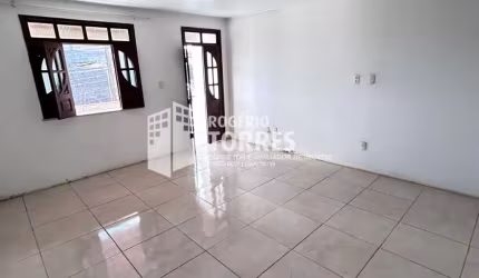 Casa 1º andar a venda 3/4, 1 suíte com closet em PLATAFORMA