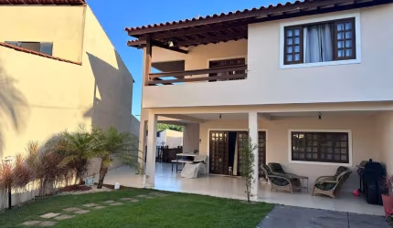 Cód. 553 Caji Casa Duplex com 4/4 sendo 3 suítes e 3 Vagas