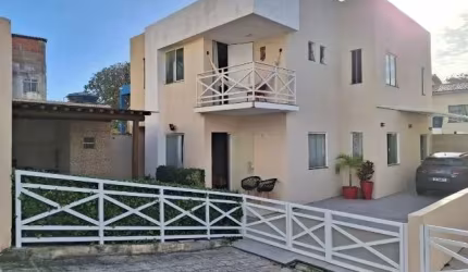 Cód. 585 Ipitanga Casa com 4/4 todos com Closet e 3 Vagas