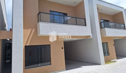 Casa duplex a venda de 4 suítes, depósito e 2 garagens em PITANGUEIRAS