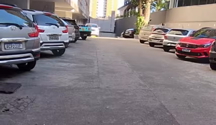 Cód. 271 Corredor da Vitória 4/4, sendo um suíte Espaçoso