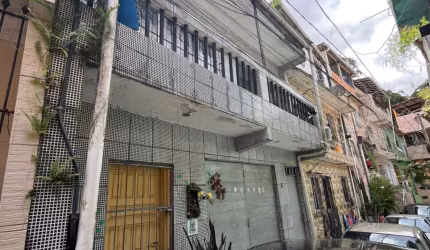 Cód. 507 Cabula Casa com 2/4 e Varanda na Estrada das Barreiras