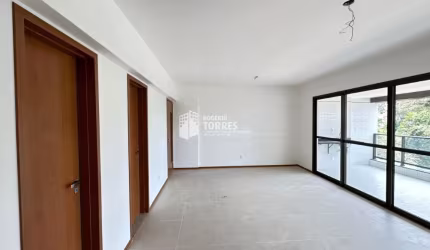 Apartamento a venda de 3 suítes com varanda gourmet e dependência completa e 3 garagens no ALPHAVILLE SALVADOR