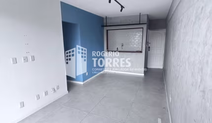 Apartamento a venda de 2/4, 1 suíte, REFORMADO e DECORADO no Cond. João Durval em Pernambués