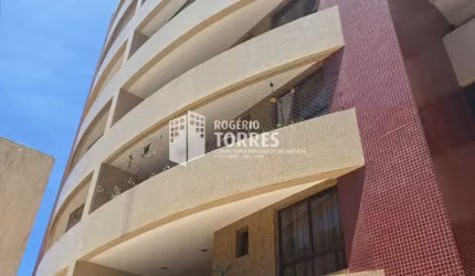 Apartamento a venda de 3/4, 1 suíte + dependência e 2 garagens no PITUBA VILLE