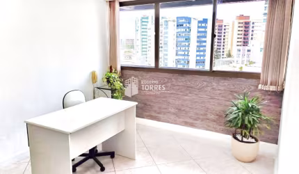 Sala Comercial a venda de 28m² no Centro Médico Pituba