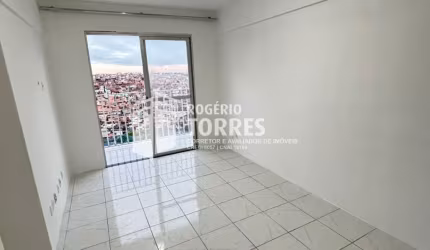 Apartamento a venda de 3/4 no Cond. João Durval em Pernambués