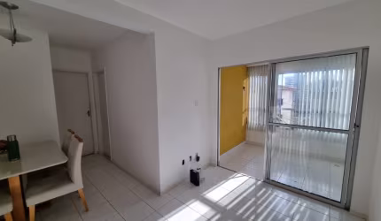 Ótimo apartamento à venda em Armação 2/4