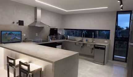 Casa em Alphaville LN / Alto padrao