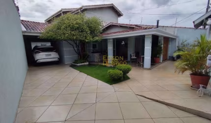 Casa com 4 dormitórios à venda, 200 m² por R$ 795.000 - Parque São Domingos - Pindamonhangaba/SP