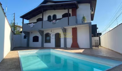Sobrado com 6 dormitórios à venda, 274 m² por R$ 800.000,00 - São Benedito - Pindamonhangaba/SP