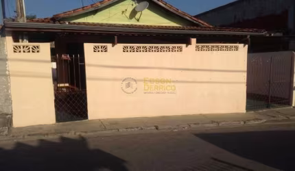 Casa com 2 dormitórios à venda, 182 m² por R$ 265.000,00 - Conjunto Residencial Araretama - Pindamonhangaba/SP