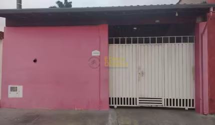 Casa com 2 dormitórios à venda, 86 m² por R$ 220.000 - Parque São Domingos - Pindamonhangaba/SP