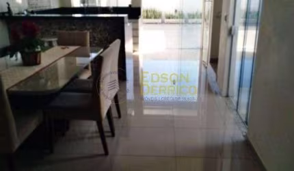 Sobrado com 5 dormitórios à venda, 198 m² por R$ 840.000 - Condomínio Residencial Laguna - Pindamonhangaba/SP