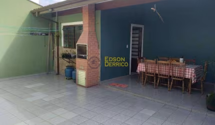 Sobrado com 4 quartos à Venda, R$ 550.000,00 Jardim Cristina - Pindamonhangaba