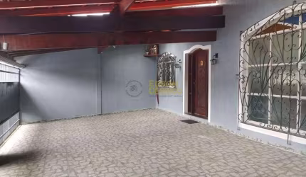 Sobrado à venda, 226 m² por R$ 700.000,00 - Chácara Galega - Pindamonhangaba/SP