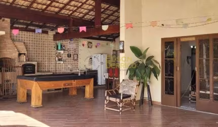 Casa com 3 dormitórios à venda, 220 m² por R$ 700.000,00 - Crispim - Pindamonhangaba/SP