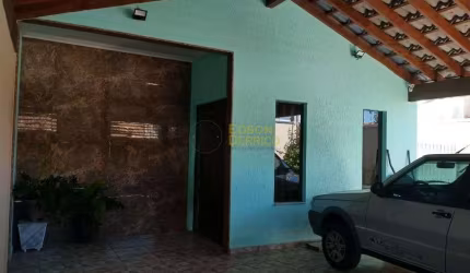 Sobrado com 3 quartos à Venda, Residencial Parque das Palmeiras - Pindamonhangaba