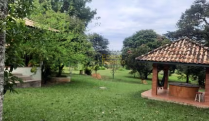 Chácara com 2 dormitórios à venda, 10500 m² por R$ 3.200.000,00 - Jardim Julieta - Taubaté/SP