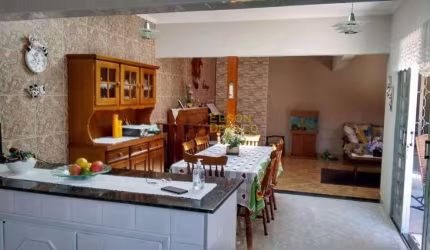 Casa com 3 dormitórios à venda, 164 m² por R$ 430.000 - Residencial e Comercial Cidade Morumbi - Pindamonhangaba/SP