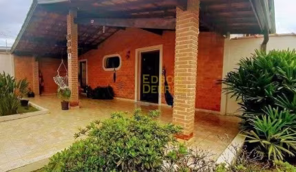 Casa à venda, 220 m² por R$ 620.000,00 - Chácara Galega - Pindamonhangaba/SP